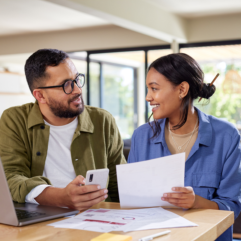 couple discussing bills